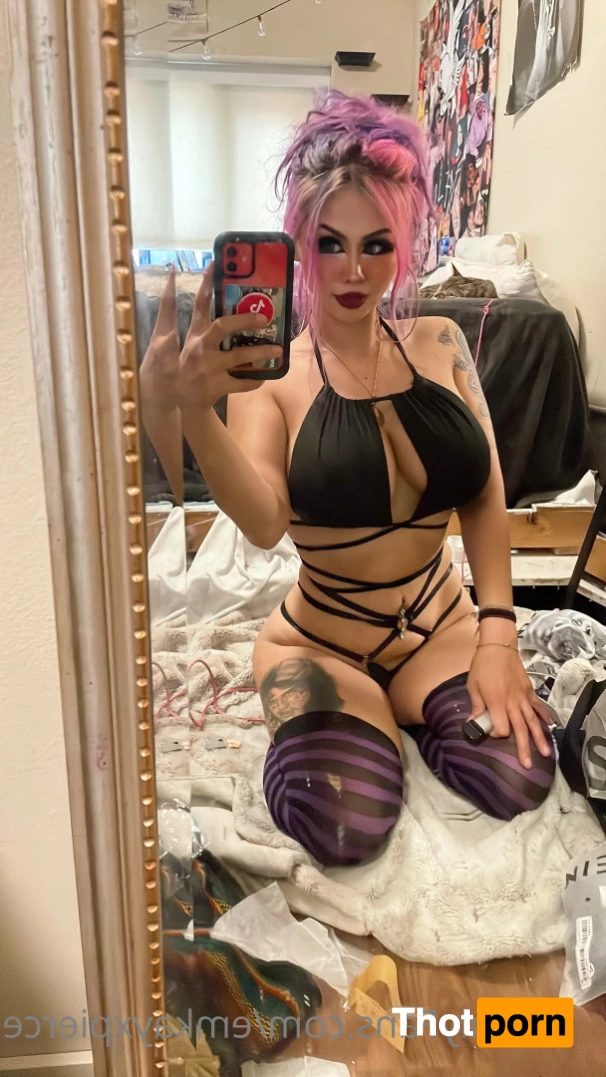 Lovely Ameena 11702135