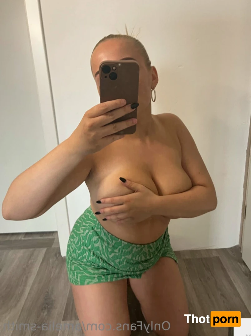 amelia-smith 11696282