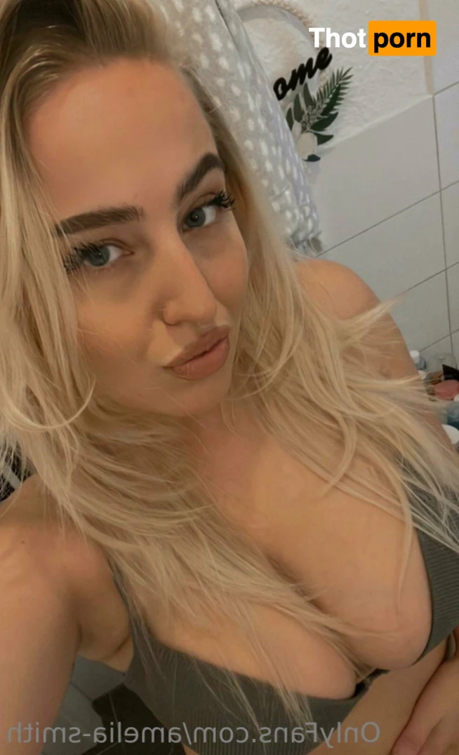 amelia-smith 11696915