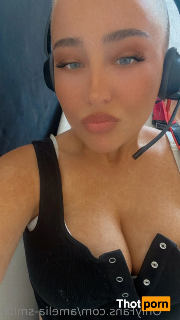 amelia-smith 11697023