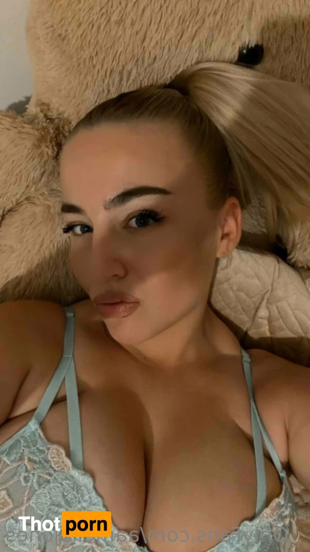 amelia-smith 11697051