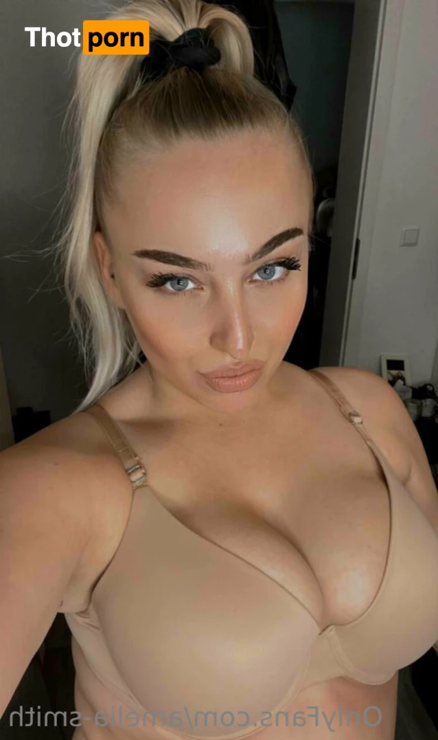 amelia-smith 11697464