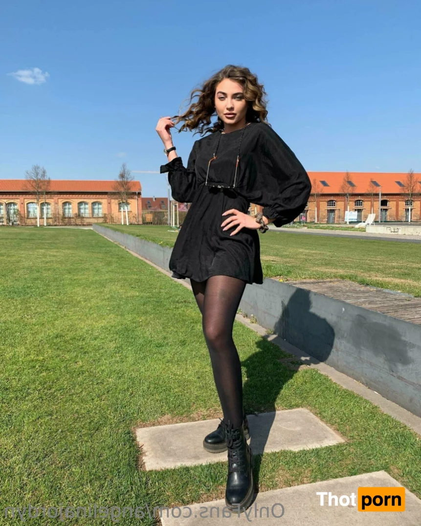 angelinajordyn 11454424