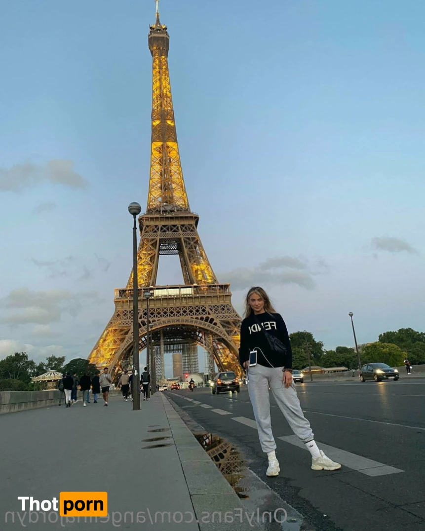 angelinajordyn 11454607