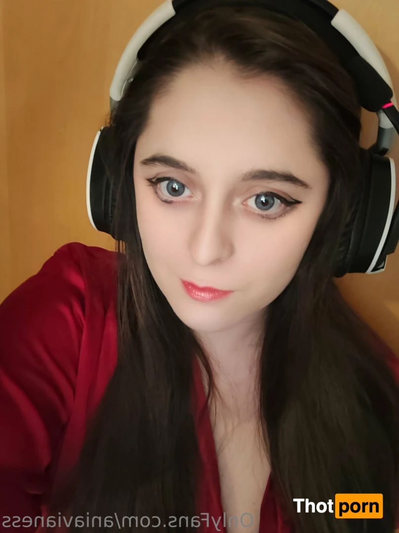 AniaVianess 16525060