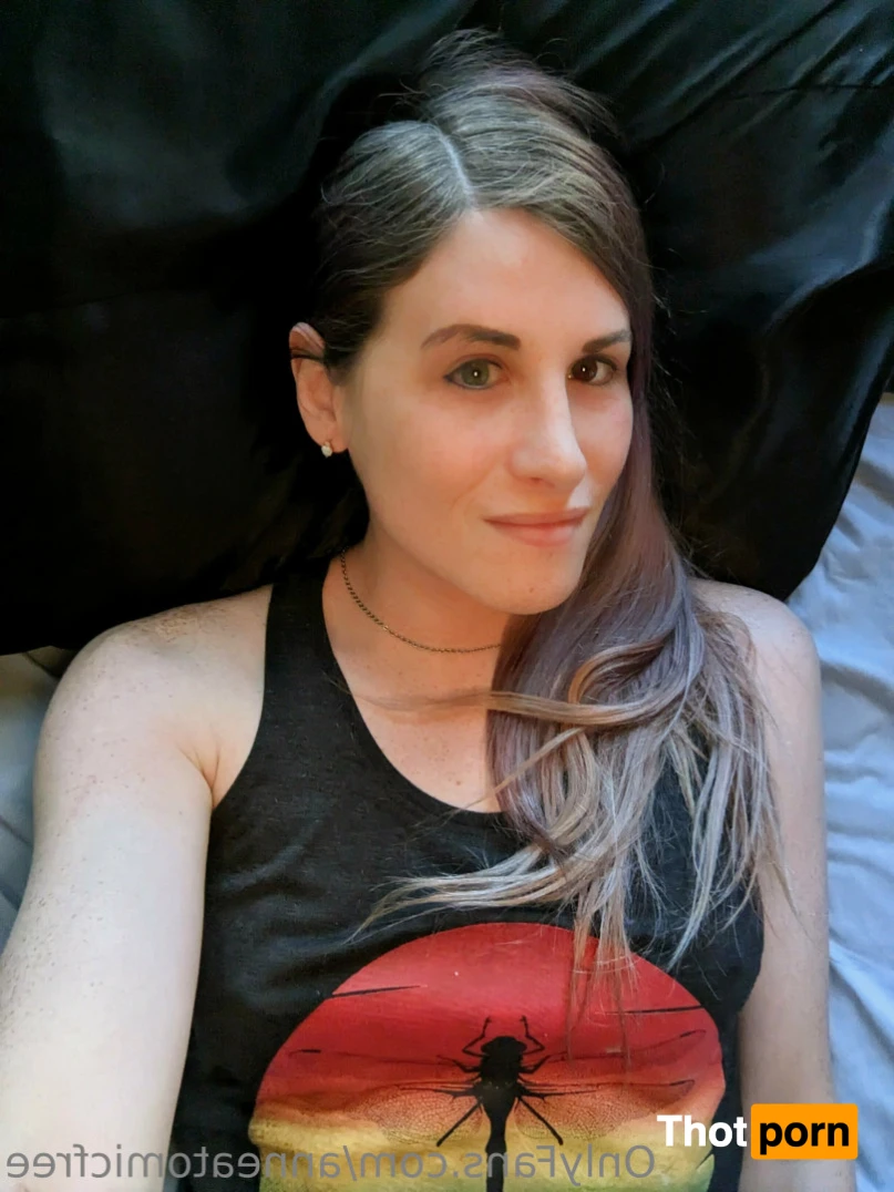 Anne Atomic (Free) 16513638