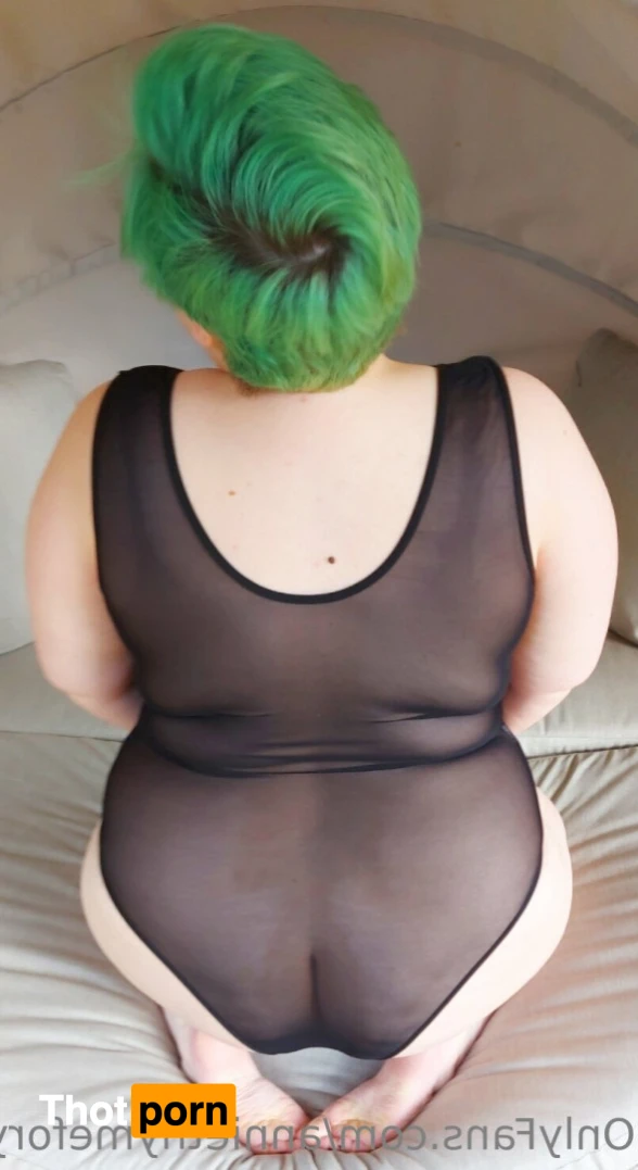 💦 Full Length Vids on Wall 💦 12795948