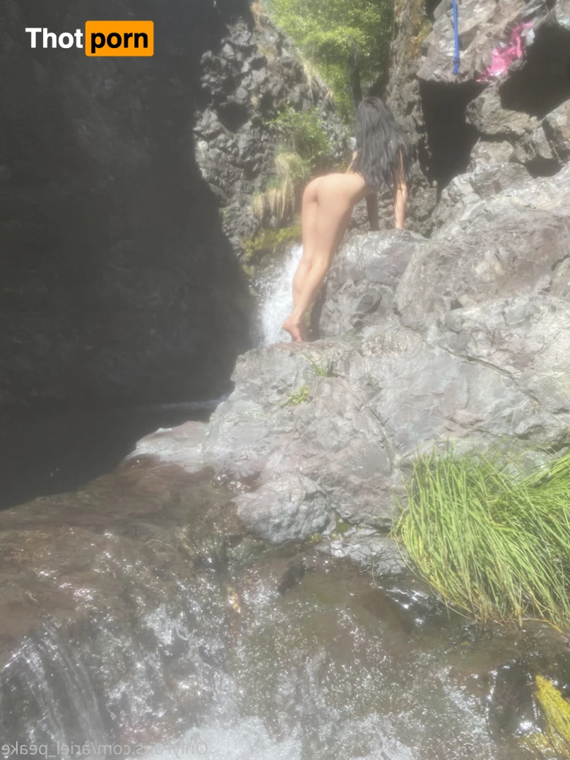 ariel peake 16461917