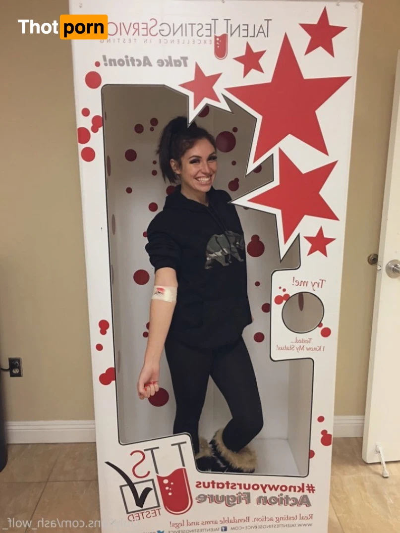 Ashley Wolf 16440834