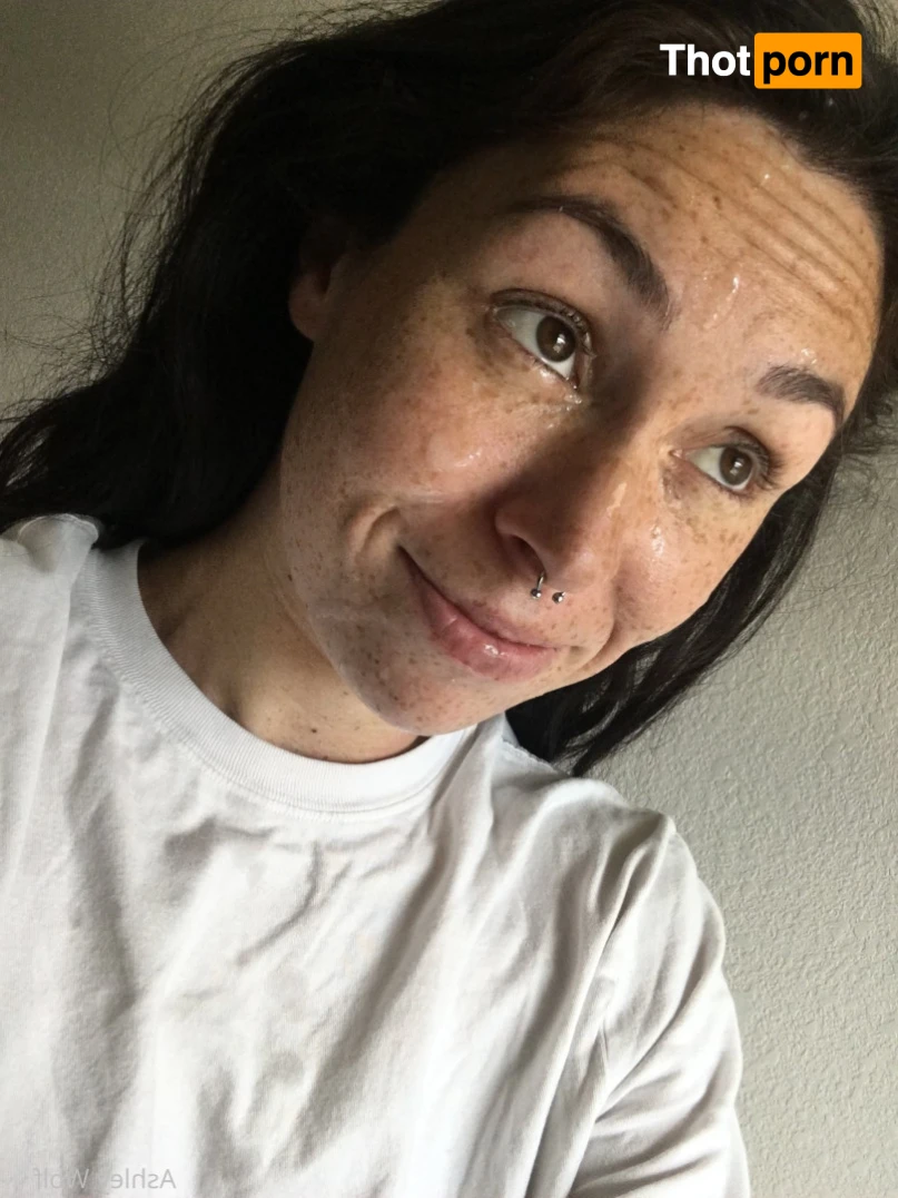 Ashley Wolf 16440849