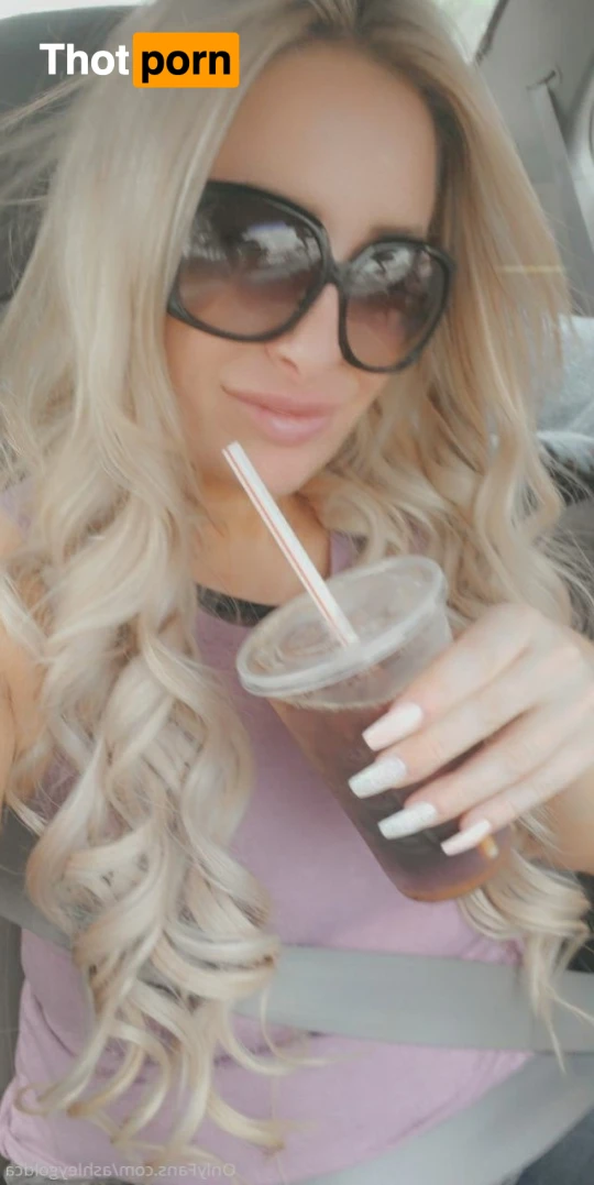 Ashley Gold 16412748