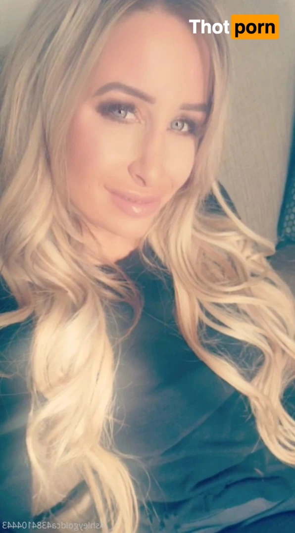 Ashley Gold 16413027