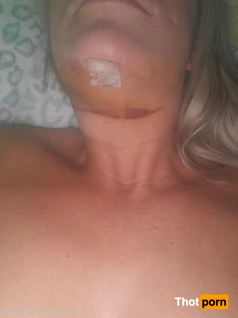 Ashley Gold 16413172