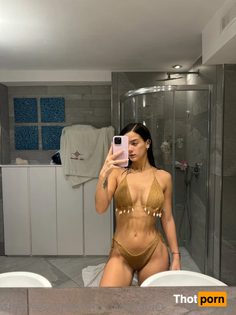 ⭐️Ashley Serrano 16401348