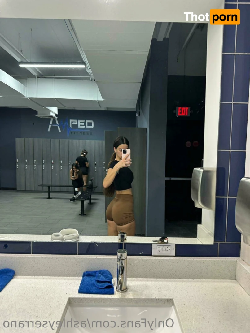 ⭐️Ashley Serrano 16401495