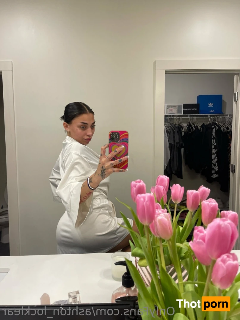 ashton locklear 16394211