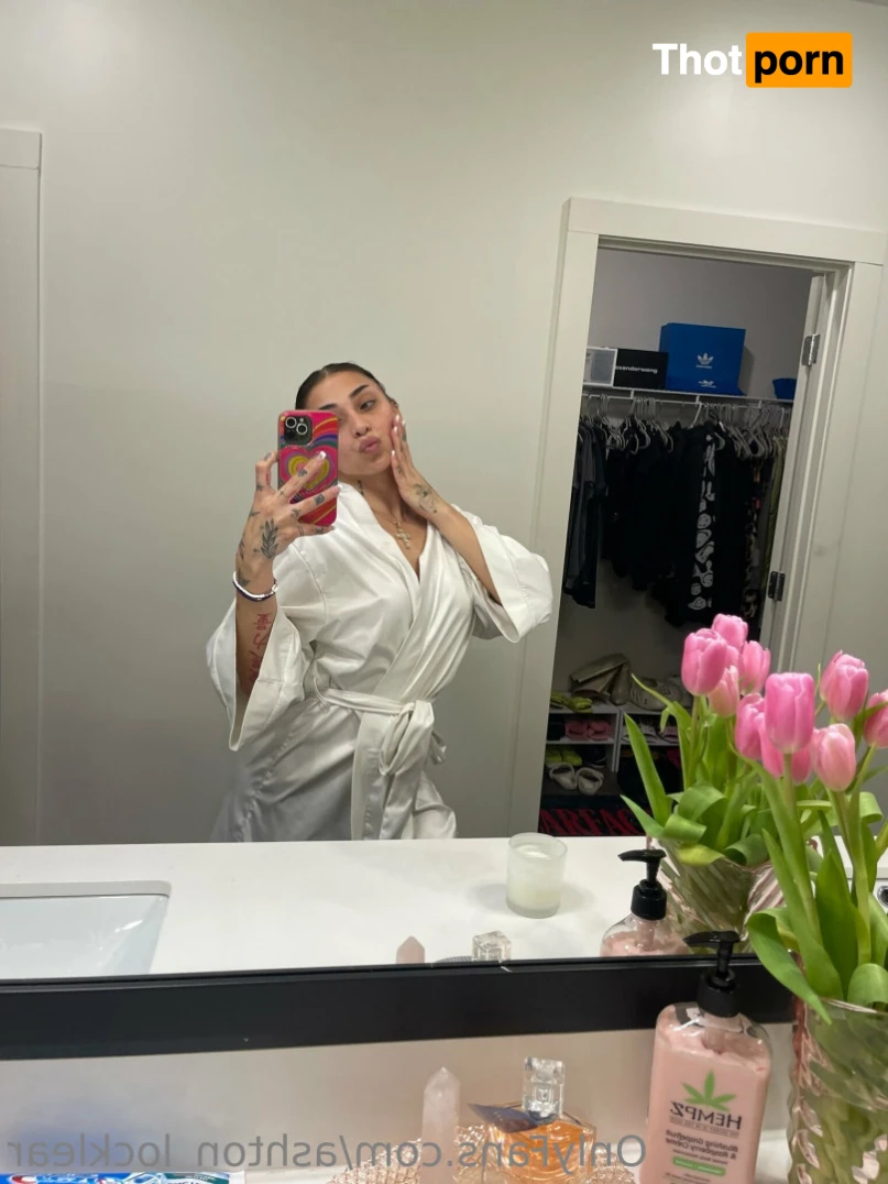 ashton locklear 16394236