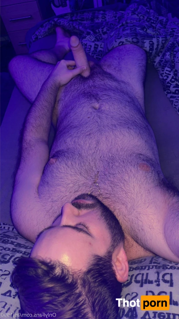 Adam🏳️‍🌈 16382886