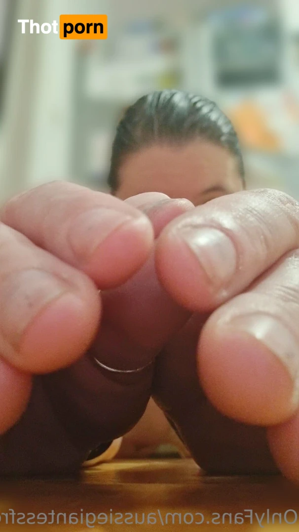 Aussie Giantess Free 16366080