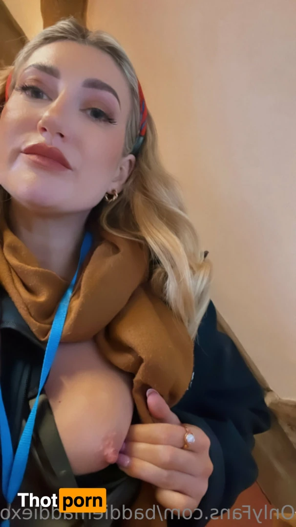 Maddie Holland - petite toned blonde 🍑 16201475