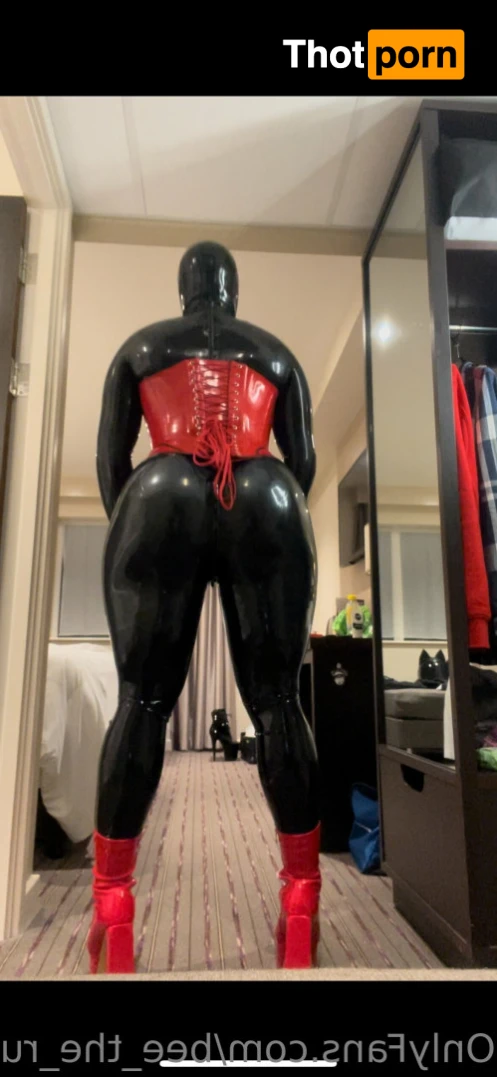 Bee_The_Rubber_Doll 15857455