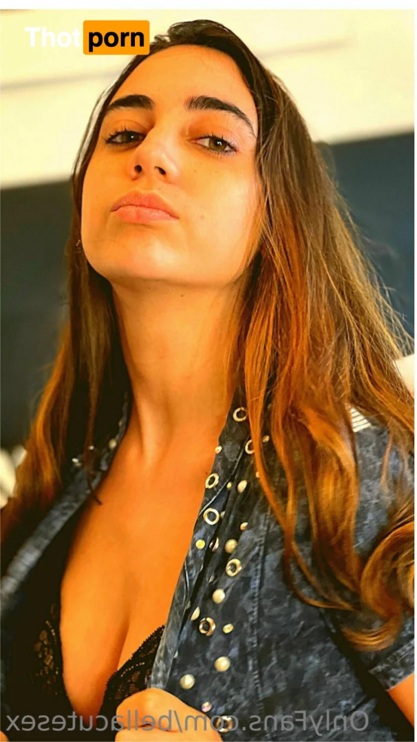 Bella CuteTeen 🧡 Barely Legal 18 y.O 🔞 15841210