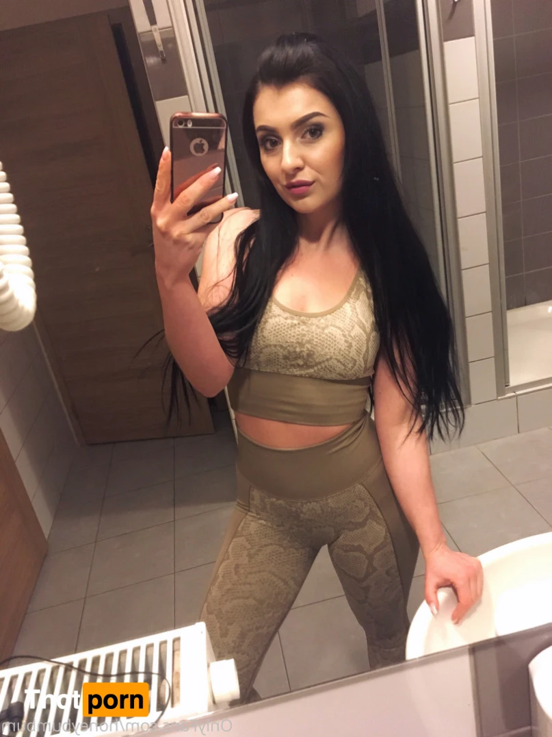 Bella Diablo 😇😈 15840075