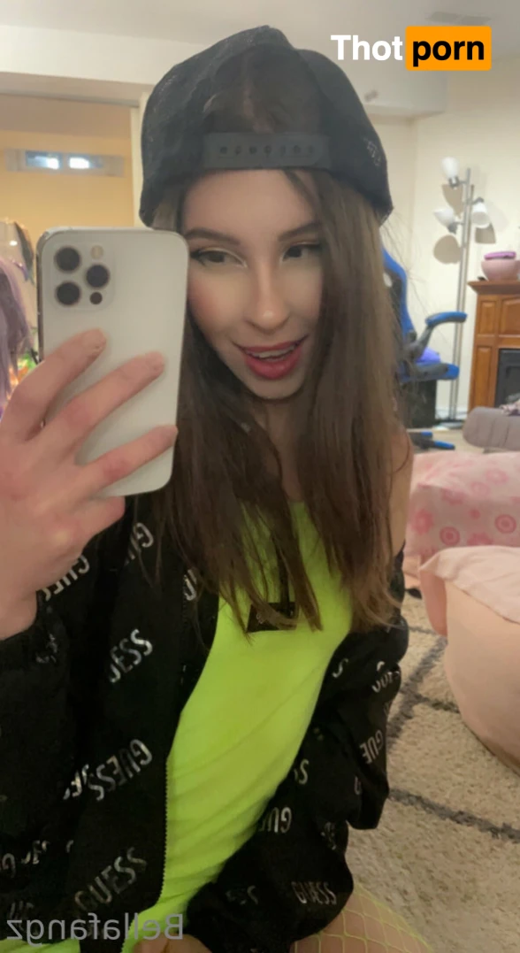 BellaFangz 15831971