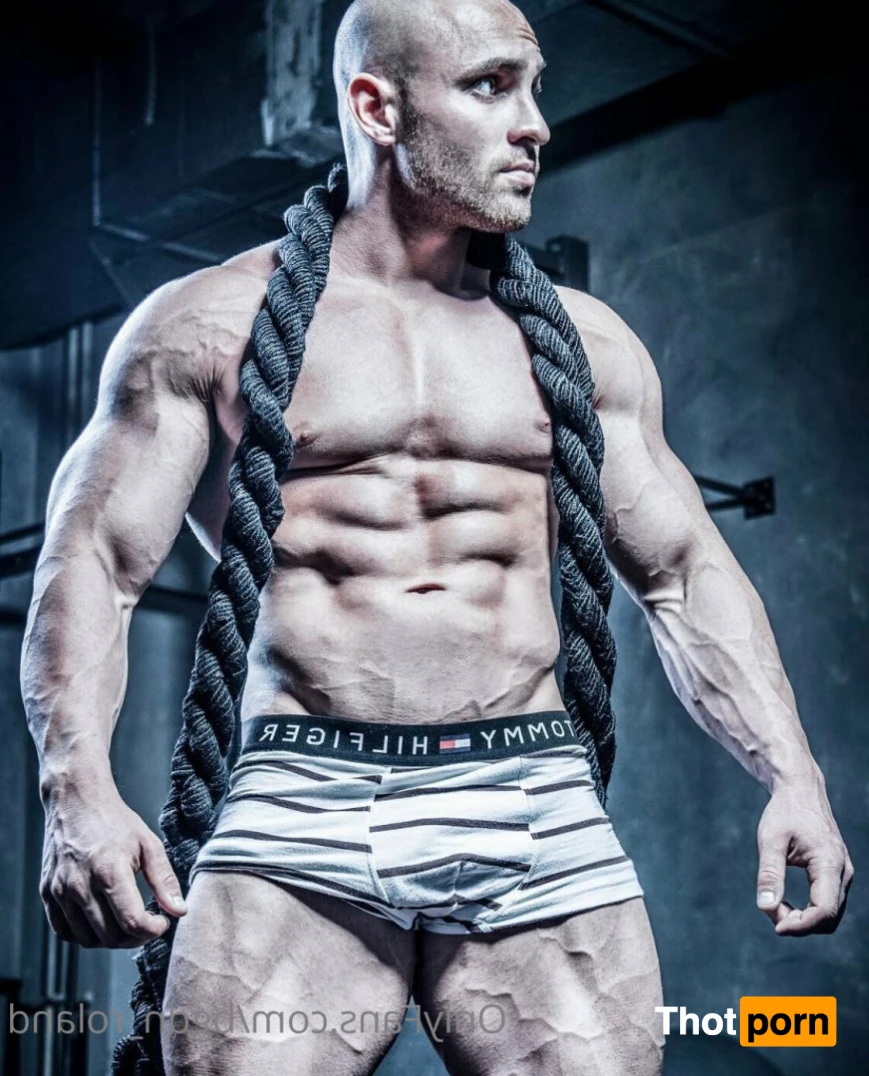 bgdn_roland 15752117