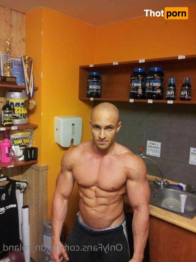 bgdn_roland 15752408