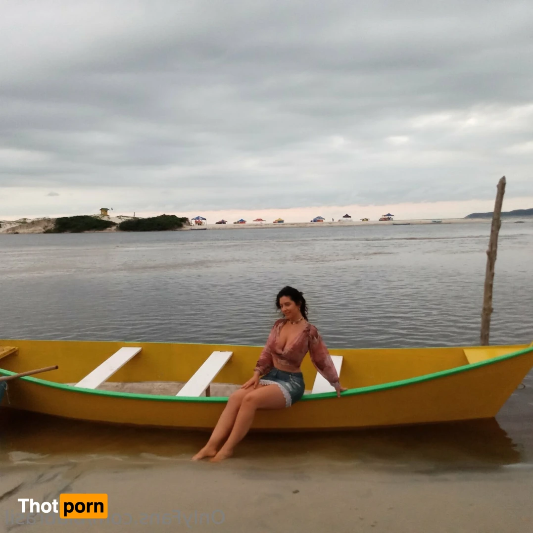 Natural life.   Our life on the beach 15742950