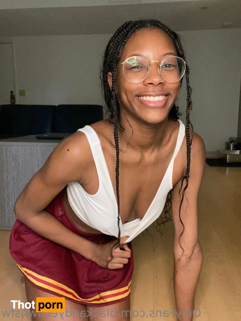 blackandyellownsfw 15669567