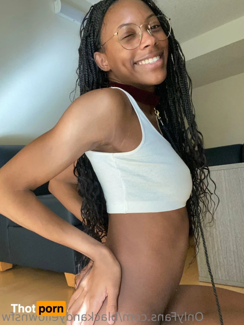 blackandyellownsfw 15669739