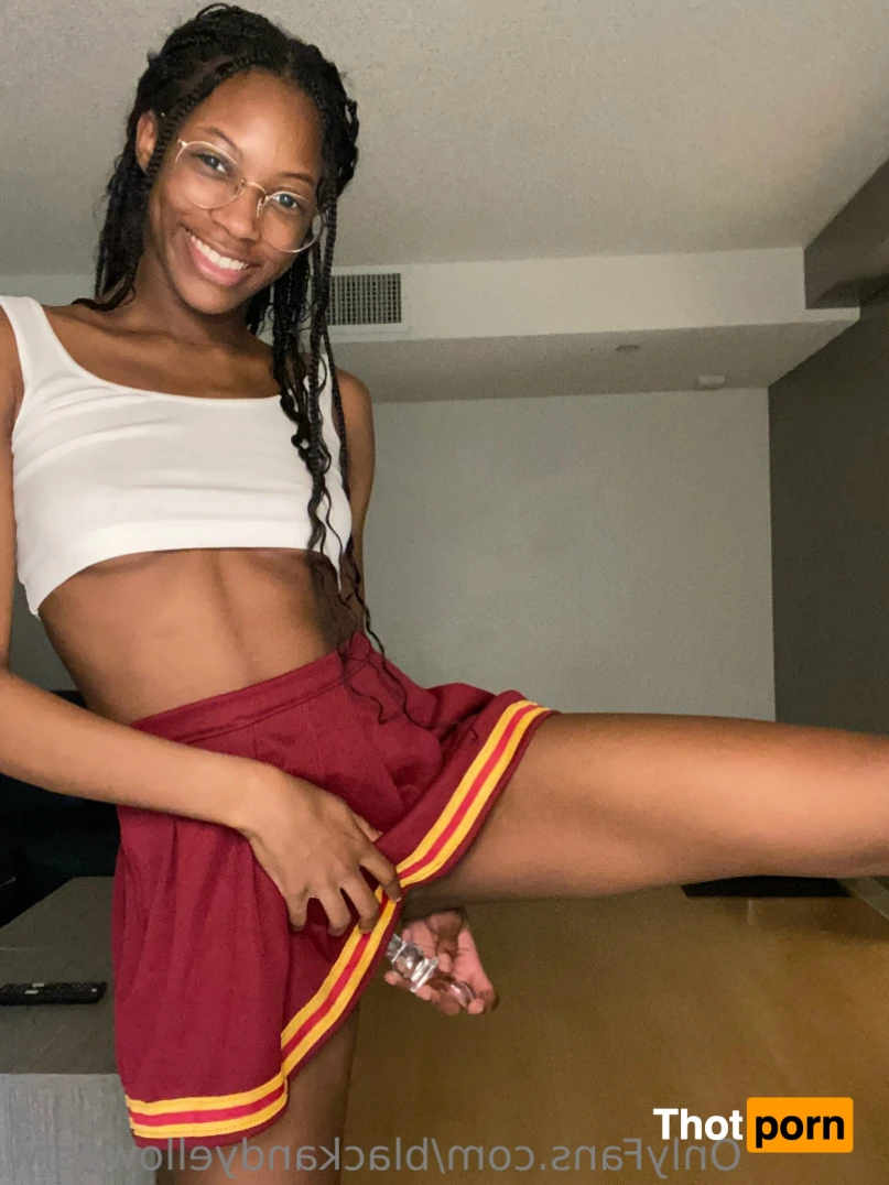 blackandyellownsfw 15669863