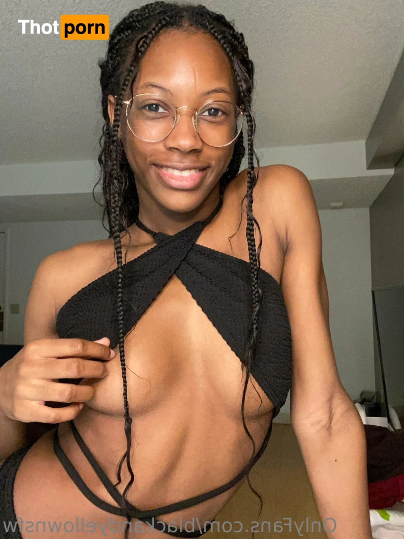 blackandyellownsfw 15670076