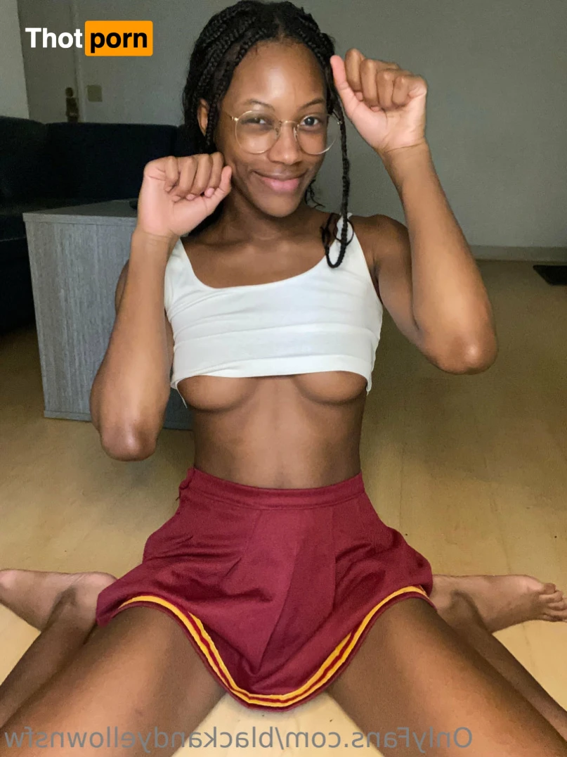 blackandyellownsfw 15670163