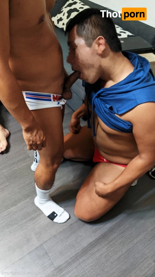 KuroLee （李小黑） 15666590