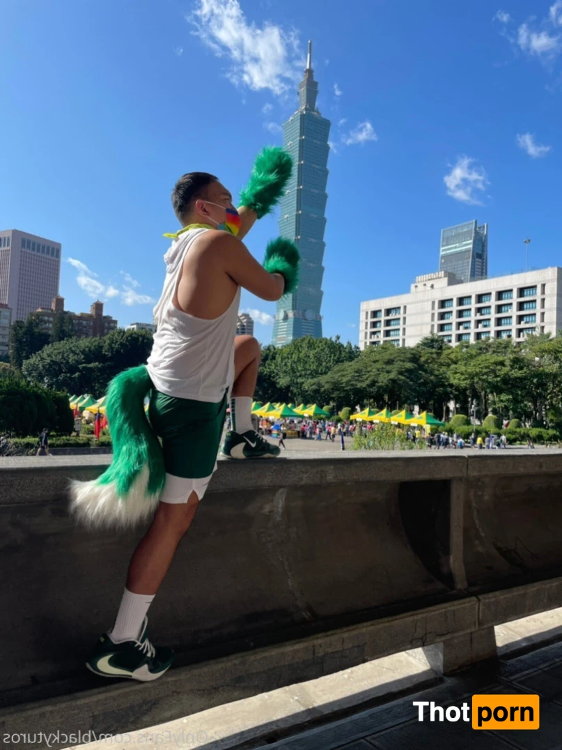 KuroLee （李小黑） 15667083