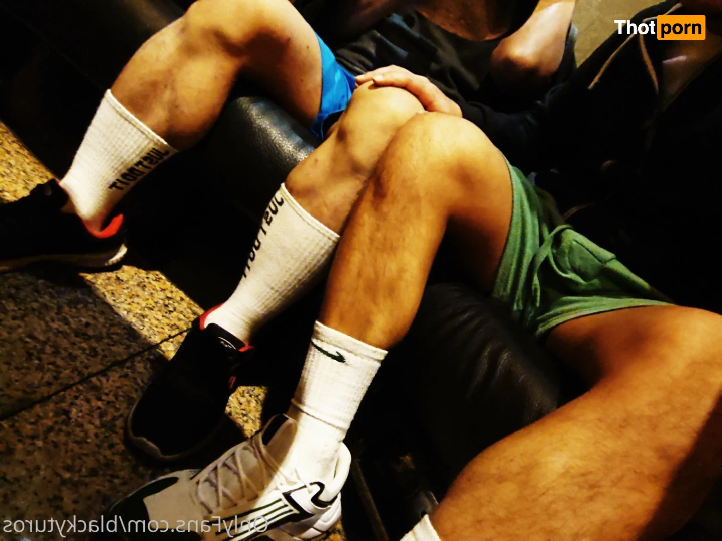 KuroLee （李小黑） 15667785