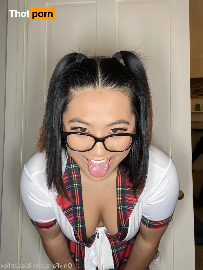 𝗡𝗜𝗡𝗔 𝗟𝗘𝗘 🍑 15634657