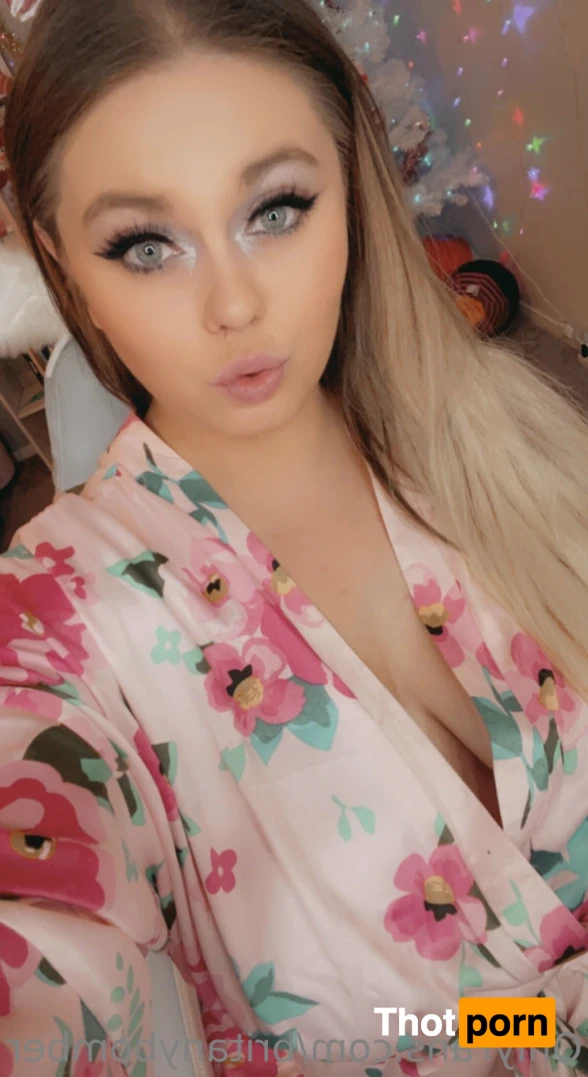 BritanyBomber 15403656