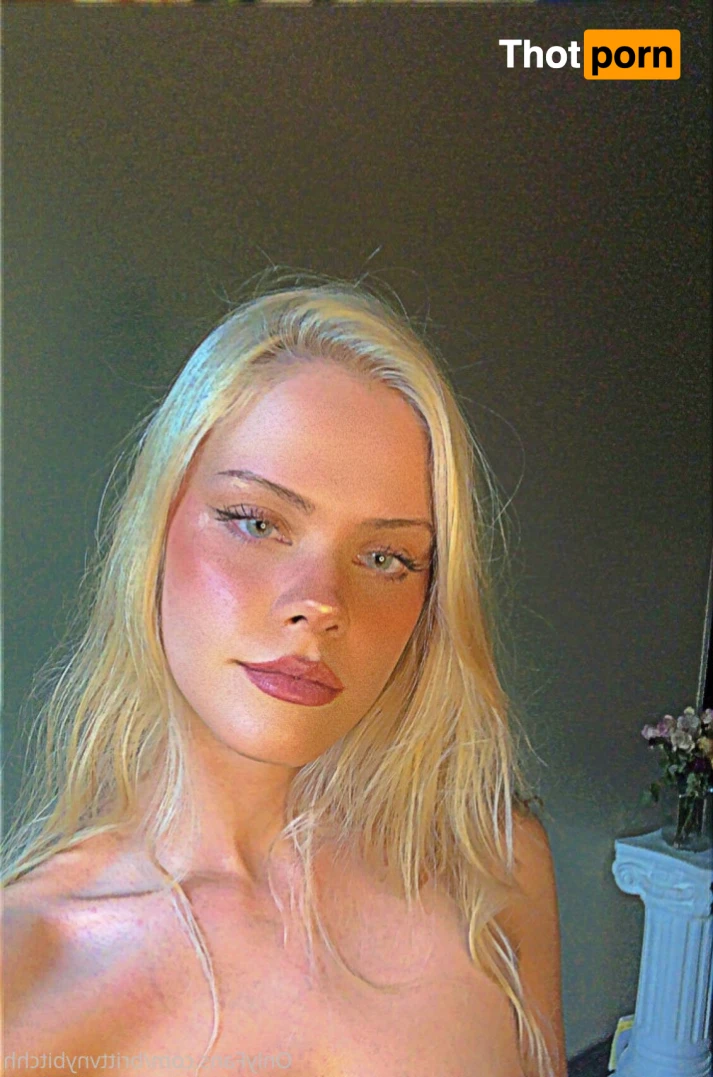 Britt 🐝🍯🥂 15379537