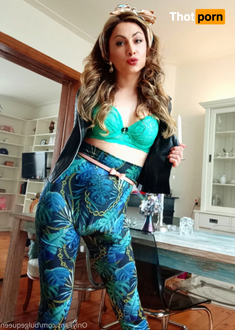 Eva Evans The #BULGEQUEEN 15214279