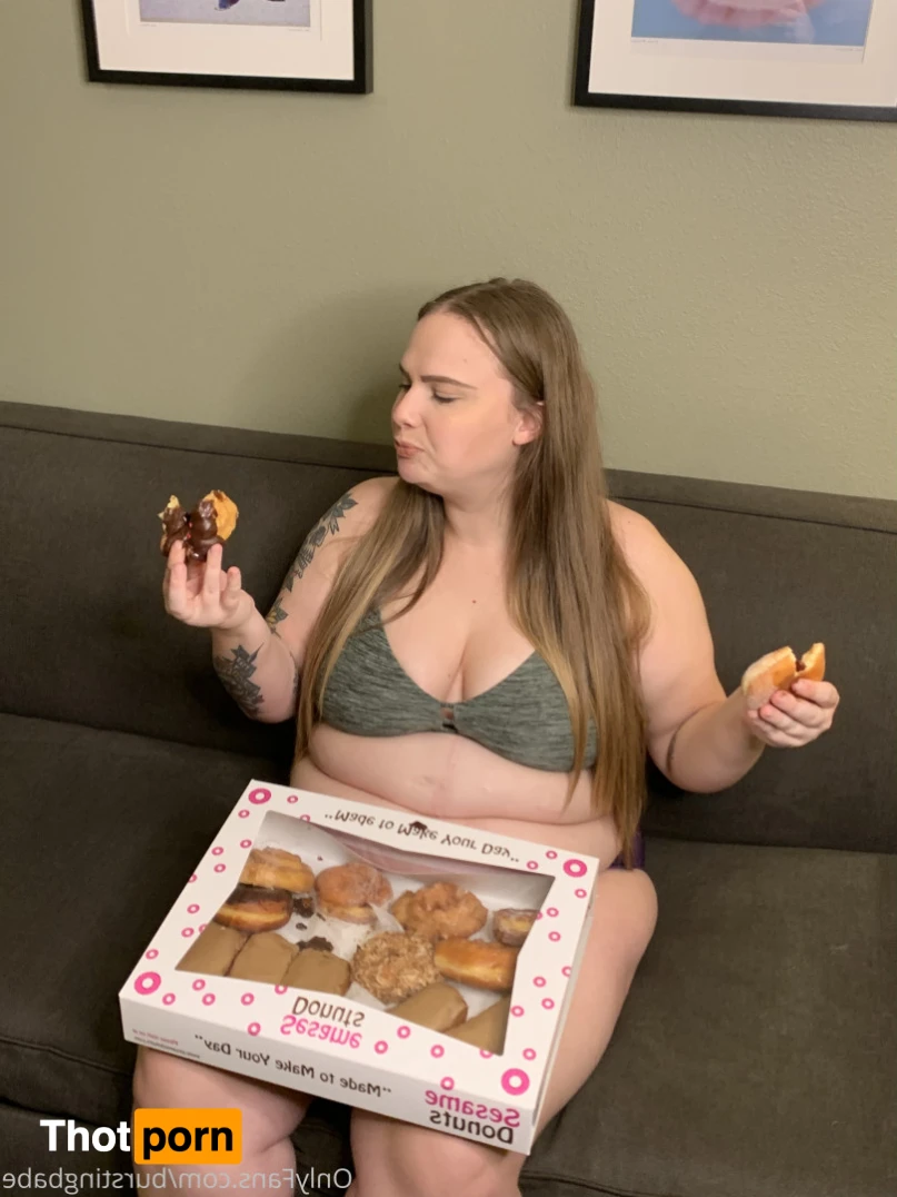 Burstingbabe 15189822