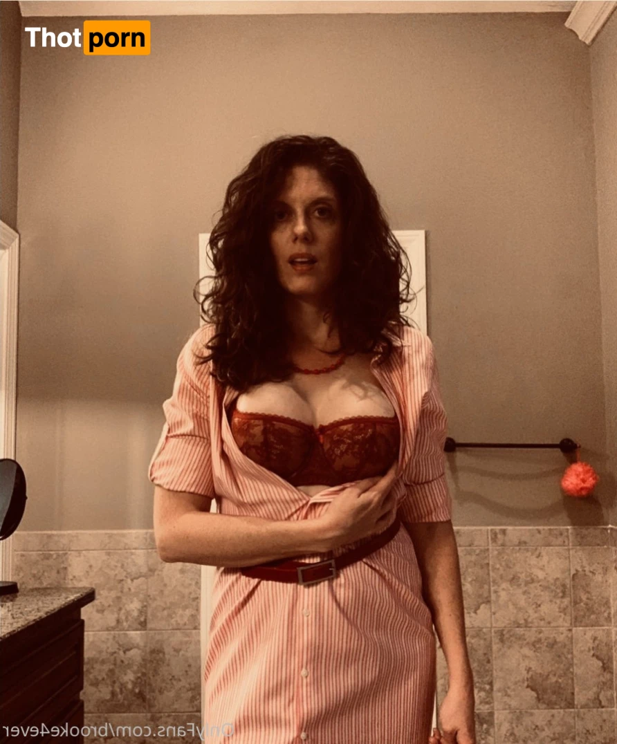 Busty Brooke’s VIP 15182204