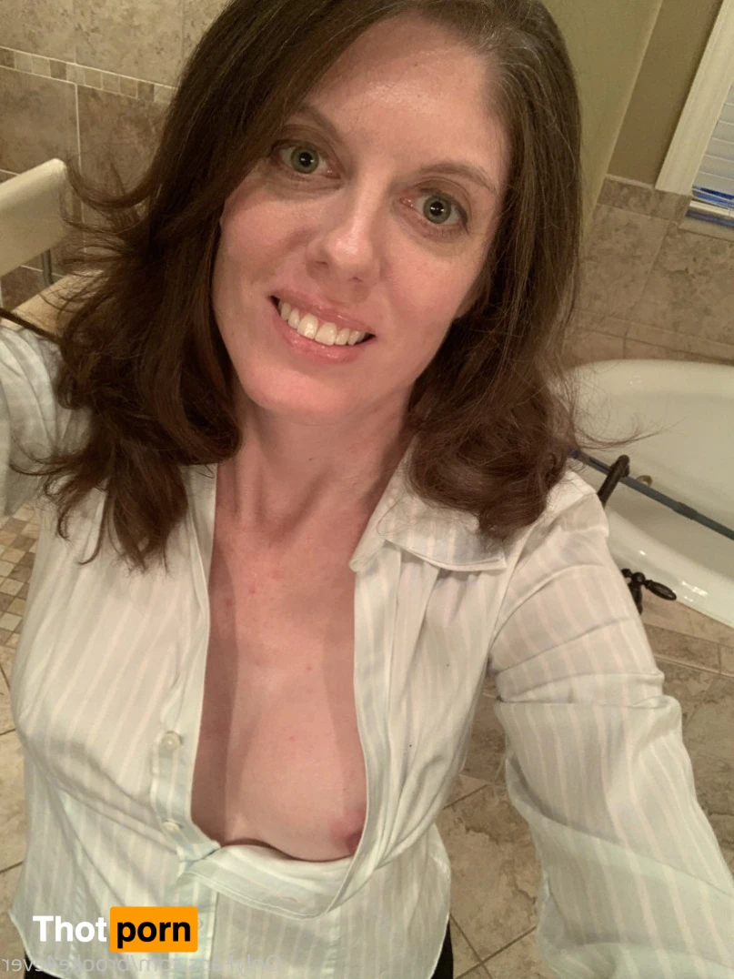 Busty Brooke’s VIP 15182330