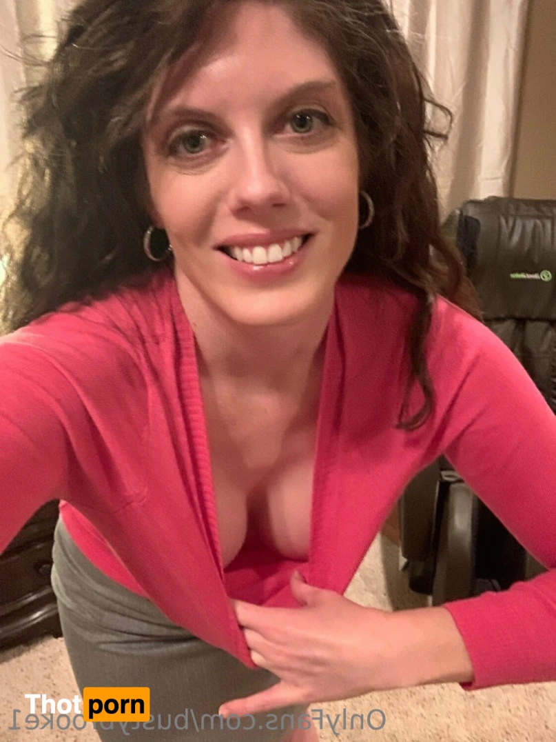 Busty Brooke’s VIP 15182350