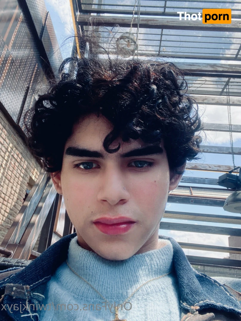 Baby Lion👶🏻💦🦁 15176055