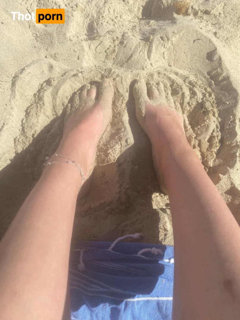 CallyFeet33 13013737