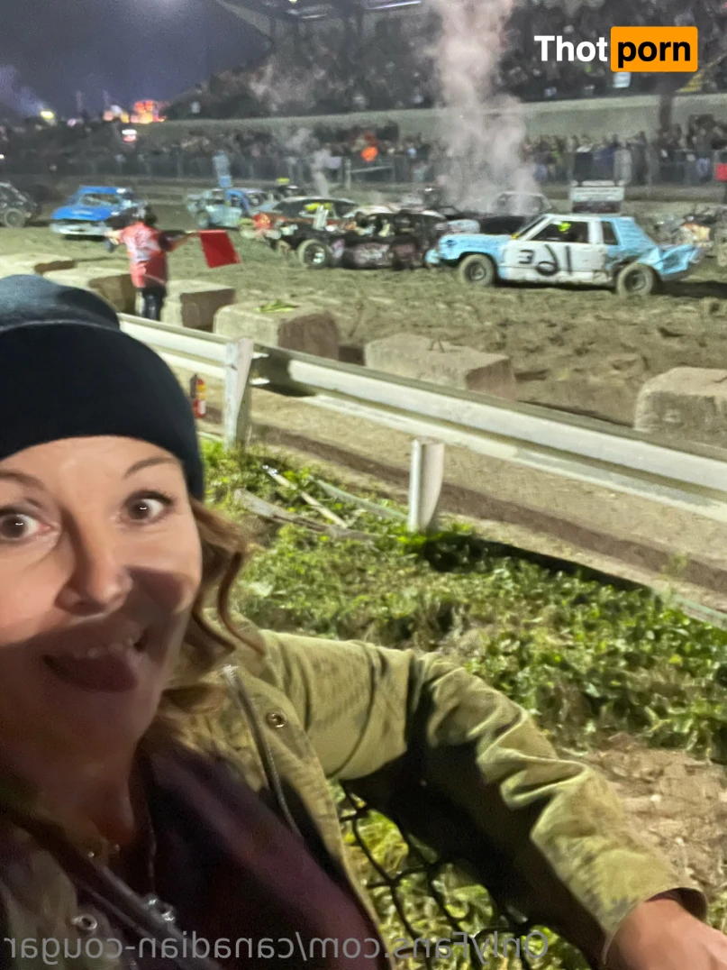 Canadian Cougar 🇨🇦 15068319